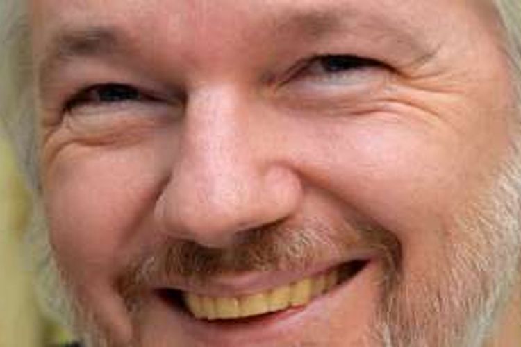 Assange mendapatkan suaka untuk menghindari ekstradisi ke Swedia terkait tuduhan serangan seksual.