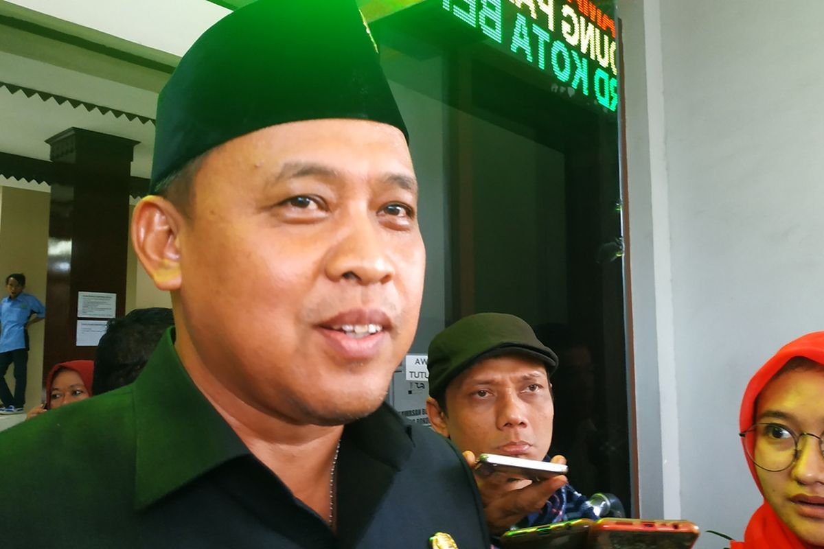 Wakil Wali Kota Bekasi, Tri Adhianto di gedung DPRD Kota Bekasi, Selasa (26/11/2019).