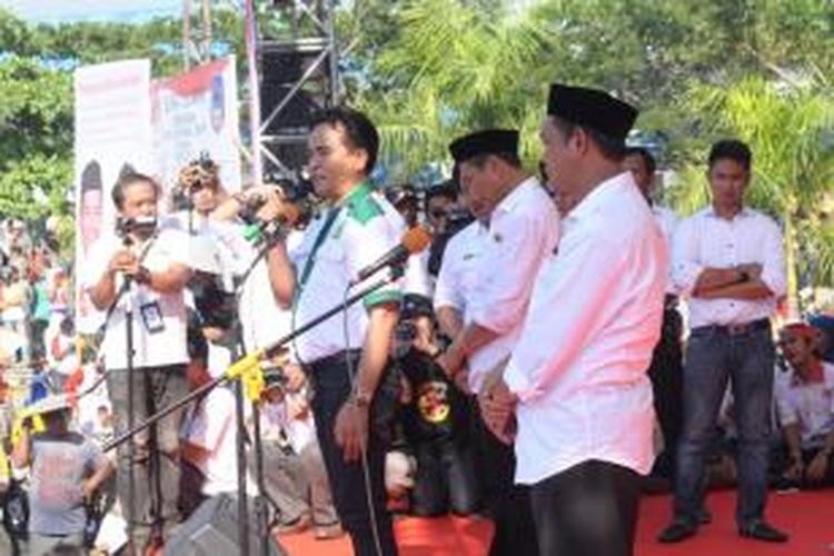 Yusril Ihza Mahendra saat menjadi jurkam pasangan calon bupati Kolaka, Ahmad Safei dan Jayadin