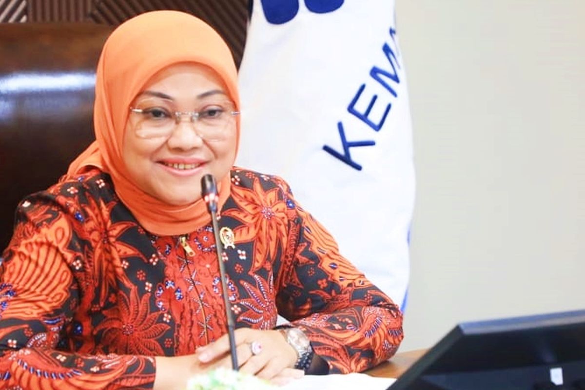 Indonesia's Manpower Minister Ida Fauziyah speaks during a video conference with her Malaysian counterpart Datuk Seri Saravanan Murugan on Thursday, May 6. 