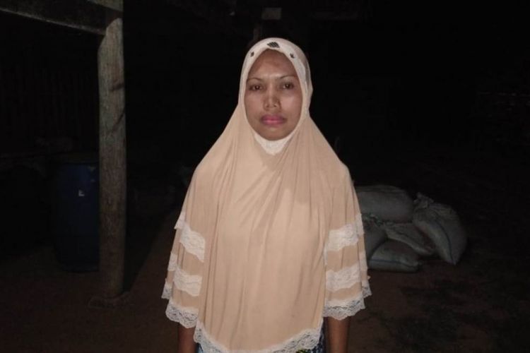 Hayani Zakaria (27), melaporkan suaminya Mahmuddin Hasan (39) asal Desa Geulanggang Baro, Kecamatan Lapang, Kabupaten Aceh Utara,hilang sejak dua pekan lalu di Pospol Lapang, Aceh Utara, Jumat (15/2/2019)