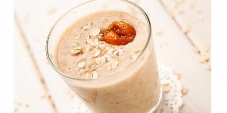 Oatmeal and Strawberry Smoothies