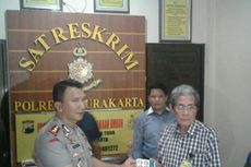 Polresta Surakarta Serahkan 19 Paspor Korban Biro Umrah Hannien Tour