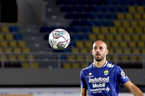 Alasan Pemain Persib Mohammed Rashid Tak Pegang Spanduk 