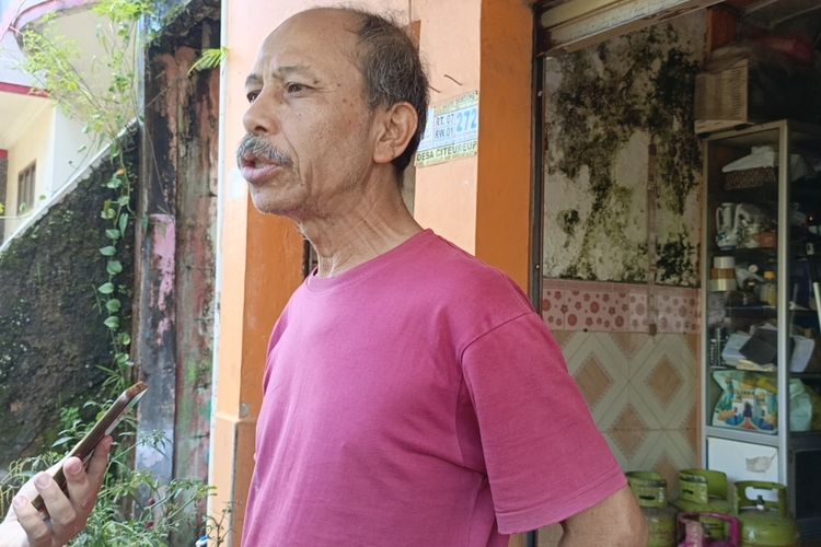 Kondisi Kampung Leuwi Bandung, Desa Citeureup, Kecamatan Dayeuhkolot, Kabupaten Bandung, Jawa Barat, yang terendam luapan sungai Citarum, Jumat (5/12/2025)