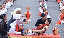 Magis, Meras Gandrung Banyuwangi Pukau Penari Diaspora dari Amerika hingga Papua  