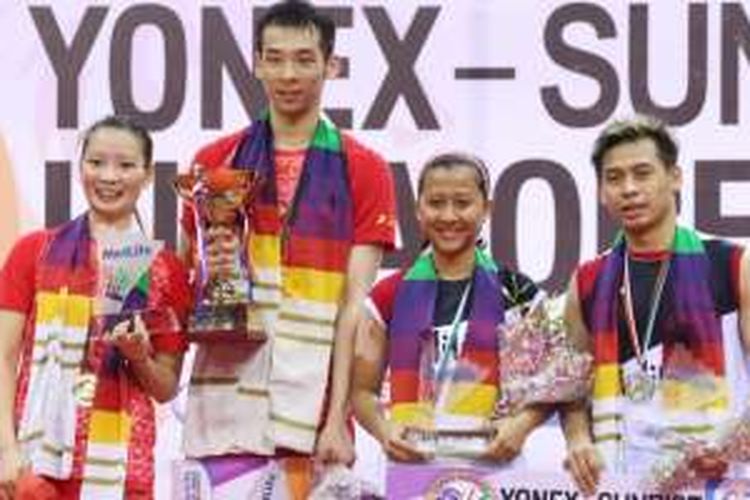 ganda Indonesia, Riky Widianto/Richi Puspita Dili keluar sebagai runner up kejauraan India Terbuka Super Series setelah dikalahkan ganda Tiongkok, Lu Kai/Huang Yaqiong.