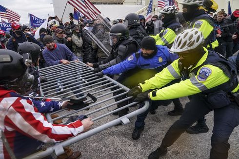 2 Polisi Korban Kerusuhan Capitol Hill Gugat Trump, Minta Ganti Rugi Rp 1 Miliar