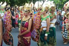 Parade Topeng Jadi Ikon Denpasar Festival 2015