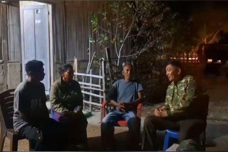 Menhan Sjafrie Temui Korban Gempa NTT, Dialog Bareng Warga dan Sampaikan Belasungkawa