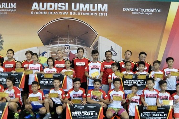 ertandingan di hari terakhir rangkaian Audisi Umum Djarum Beasiswa Bulutangkis 2018 di Manado, Sulawesi Utara, Senin (16/4) menghasilkan 25 pebulutangkis belia yang akan melaju ke babak Final Audisi di Kudus, Jawa Tengah, pada September 2018. Jumlah tersebut berasal dari enam kategori yakni U-11 Putra, U-11 Putri, U-13 Putra, U-13 Putri, U-15 Putra, dan U-15 Putri.