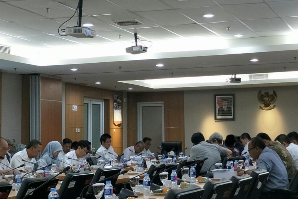 Rapat Kebijakan Umum Anggaran dan Prioritas Plafon Anggaran Sementara (KUA-PPAS) 2019 di gedung DPRD DKI Jakarta, Jalan Kebon Sirih, Jakarta Pusat, Rabu (10/10/2018).