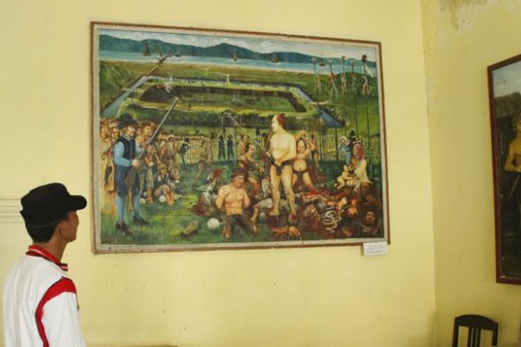 Lukisan raksasa yang menceritakan pembantaian orang-orang terpandang di Banda tahun 1621 yang terpasang di Rumah Budaya Banda Neira, Maluku.