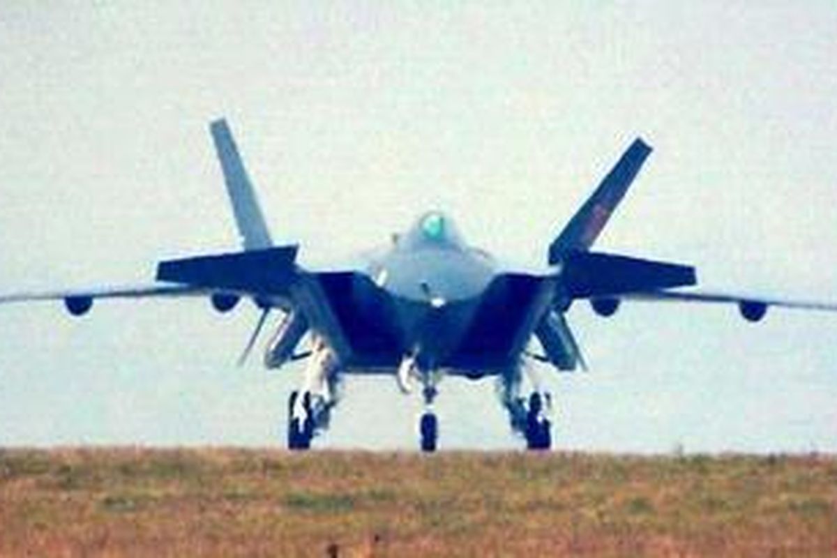 Pesawat tempur siluman J-20 milik China
