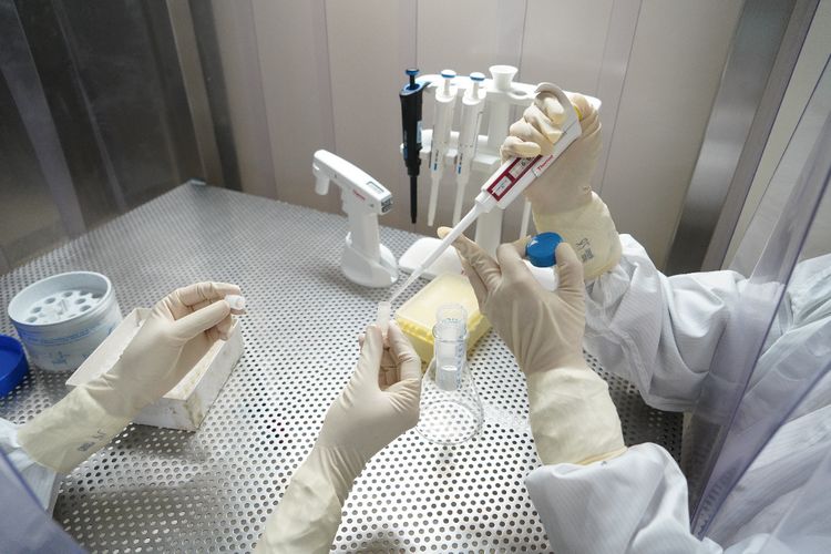 Hingga akhir Mei 2020, Indonesia memproduksi 100.000 kit Real Time Polymerase Chain Reaction (RT-PCR)