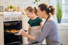 Tips Membersihkan Celah antara Oven dan Meja Dapur 