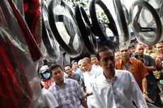 Ke Solo, Jokowi Bernostalgia di Pasar Notoharjo