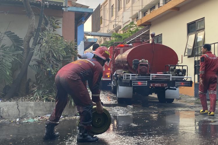 19 Pasien Anak Dievakuasi akibat Asap Kebakaran di RSSA Malang