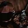 Trik Membersihkan Coffee Grinder dengan Mudah, Cukup Pakai Gula