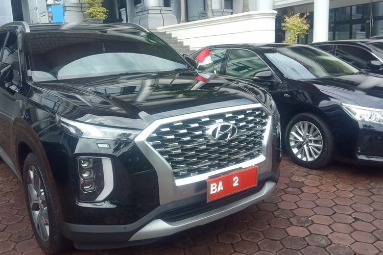 Mobil dinas Wakil Gubernur Sumbar Audy Joinaldy dengan merek Hyundai Palisade kembali digunakan setelah sempat dikritik.