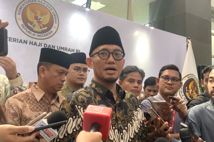 Wakil Menteri Haji dan Umrah RI Dahnil Azhar Simanjuntak saat ditemui di Kantor Kemenhaj, Jakarta Pusat, Selasa (30/9/2025).