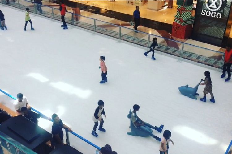 Ice Skate Pondok Indah Mall