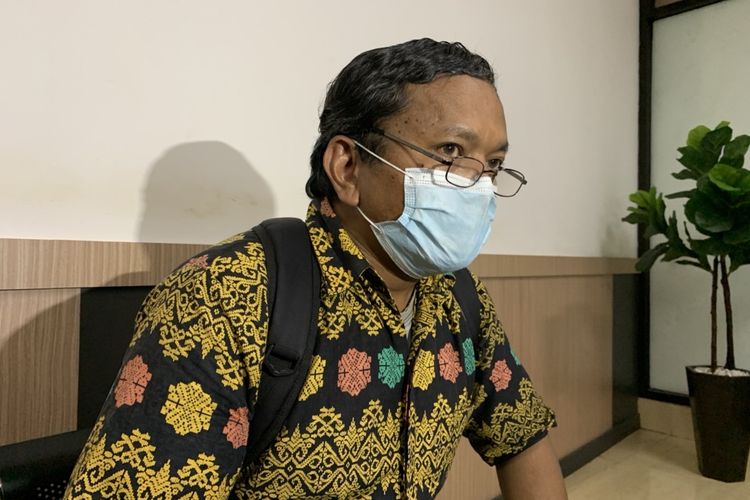 Alfian Hasibuan selaku kuasa hukum korban CPNS bodong Olivia Nathania memberikan keterangan terkait sidang replik JPU di Pengadilan Negeri (PN) Jakarta Selatan, Senin (21/3/2022).