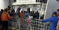 KMP Mutiara Sentosa 2 Disebut Punya Sekoci dan Life Raft, Kenapa Penumpang Lompat ke Laut?