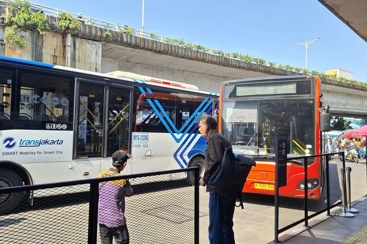 Warga Protes Transjakarta Tanah Abang-Blok M Ditutup, Dinilai Korbankan Penumpang Jakarta
