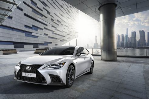 Lexus Perkenalkan Varian LS Hybrid F Sport