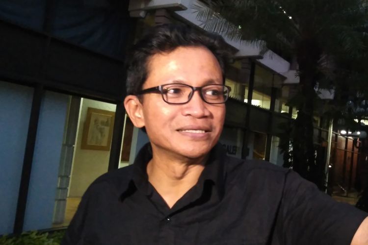 Aktivis dan advokat Usman Hamid saat ditemui usai perilisan dan live performance di Bentara Budaya Jakarta, Palmerah, Jakarta Pusat, Jumat (31/3/2023).
