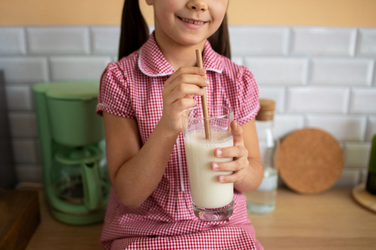 WHO meminta pemerintah dunia menaikkan pajak minuman manis karena disebut masih murah dan mudah diakses.