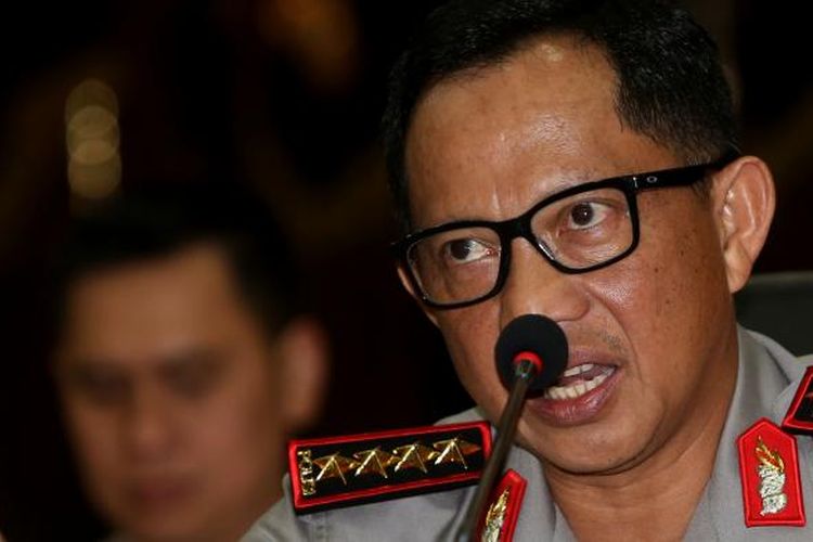 Kepala Polri Jenderal Tito Karnavian menyatakan penetapan gelar perkara kasus Gubernur nonaktif DKI Jakarta Basuki Tjahaja Purnama alias Ahok di ruang rapat utama Mabes Polri, Jakarta, Rabu (16/11/2016). Polri menetapkan Basuki Tjahaja Purnama sebagai tersangka dalam kasus penistaan agama murni berdasarkan fakta hukum yang ditemui tim penyelidik. 