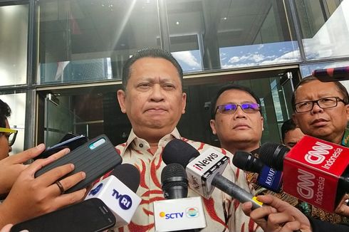 Ketua MPR RI Donasikan Tiga Bulan Gajinya untuk Penanganan Corona