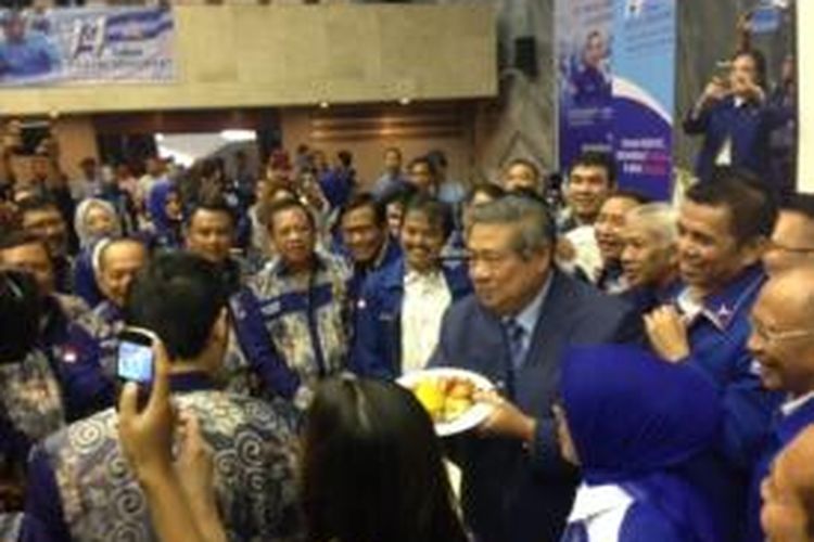 Ketua Umum DPP Demokrat Susilo Bambang Yudhoyono pada peringatan HUT ke-14 tahun Partai Demokrat di Kompleks Parlemen, Senayan, Jakarta, Rabu (9/9/2015)