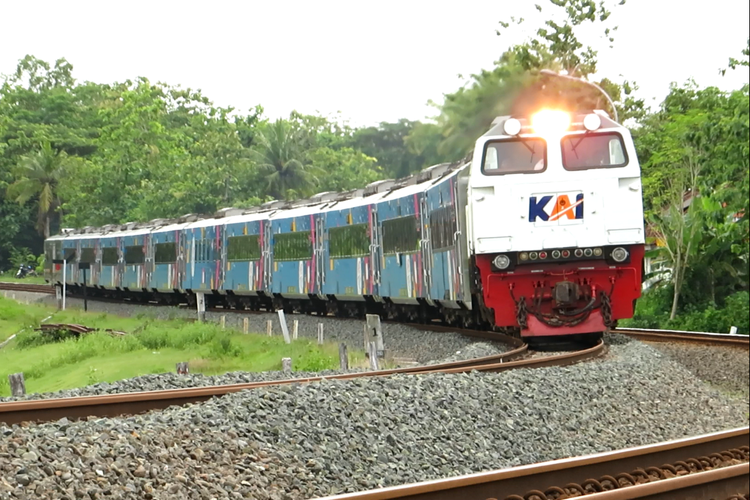 PT KAI menyediakan16.128 tiket kereta api dengan potongan harga khusus yang dapat dipesan oleh masyarakat.