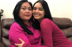 Rindu Ibu, Amanda Manopo Nostalgia dengan Foto-foto Masa Kecil