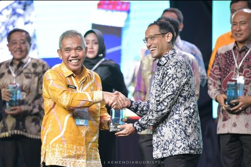 Tuntaskan 3 Dosa Besar Pendidikan, Pemprov Riau Dapat Penghargaan dari Kemendikbudristek