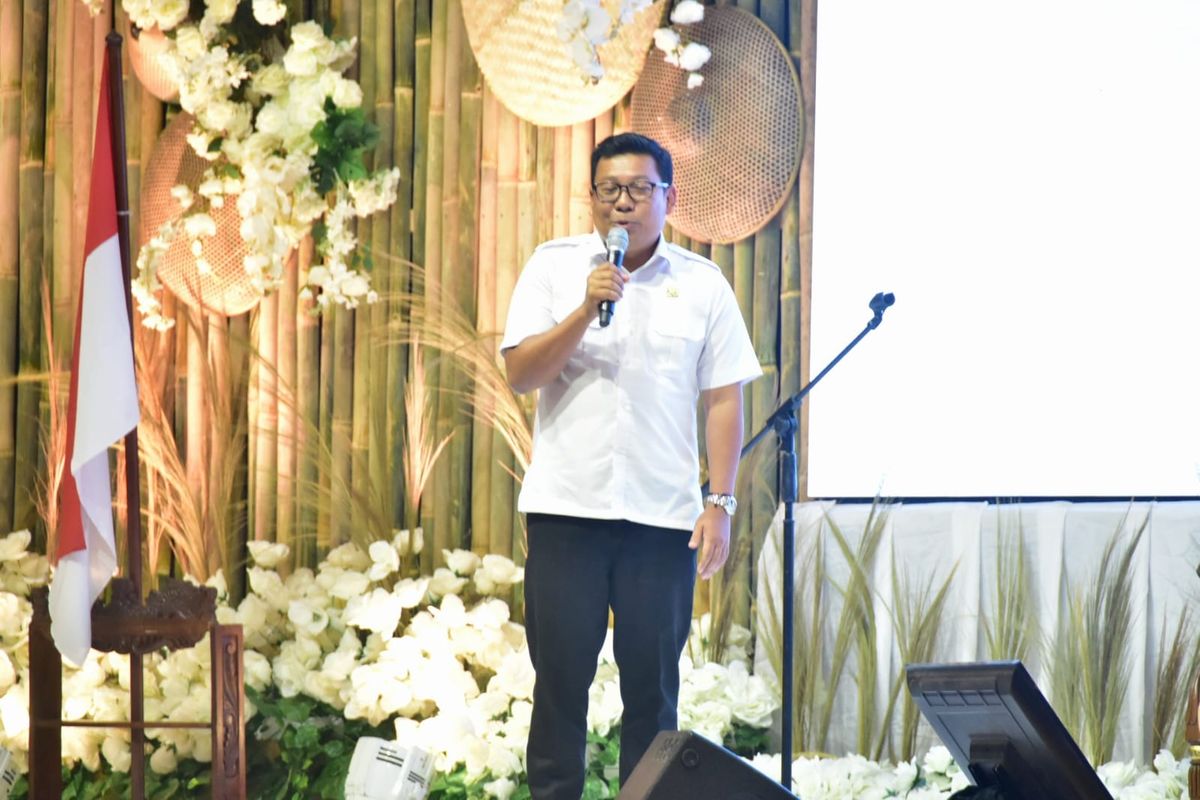Plt Menteri Pertanian (Mentan) Arief Prasetyo Adi saat memberikan arahan pada Rapat Kerja Nasional Perpadi 2023 di Solo