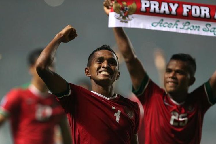 Wajah riang Abduh Lestaluhu seusai Indonesia menang 2-1 atas Thailand pada final pertama Piala AFF 2016, Rabu (14/12/2016).