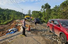 Jalan Lintas Sumatera di Riau Ambles, Arus Lalu Lintas Buka Tutup 