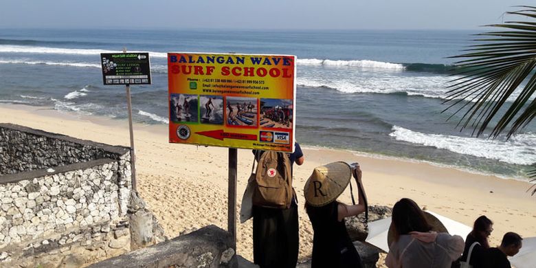 Pantai Balangan di Desa Ungasan, Kecamatan Kuta Selatan, Kabupaten Badung, Bali, Selasa (5/6/2018).