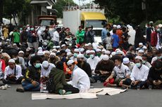 Salah Satu Kuasa Hukum Rizieq Shihab Ditangkap Polisi di Depan PN Jakarta Timur