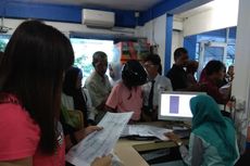 Hari Pertama PPDB Online, Peserta Antre Penuhi Warnet di Tanjung Pinang