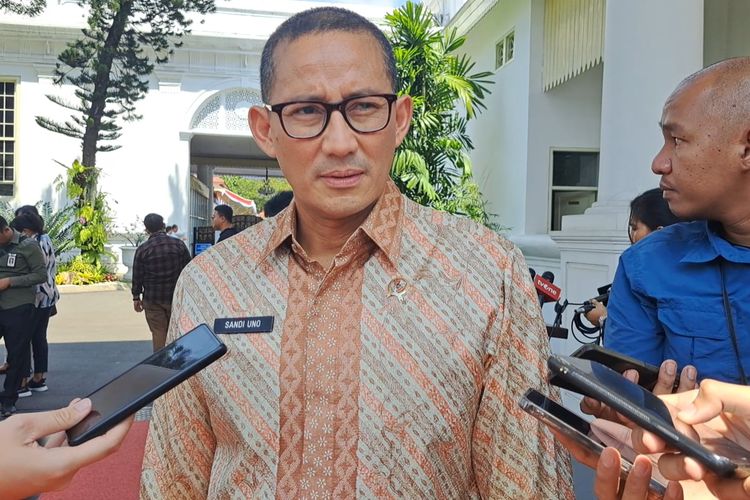 Menteri Pariwisata dan Ekonomi Kreatif Sandiaga Uno di Kompleks Istana Kepresidenan, Jakarta, Selasa (1/8/2023).