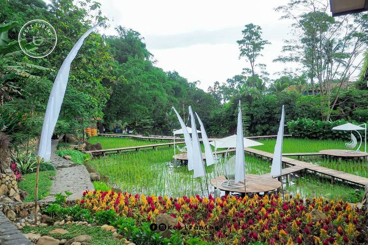 Tempat wisata bernama Kopi Tubing di Kabupaten Bogor yang memungkinkan wisatawan untuk melakukan kegiatan river tubing (dok. Instagram Kopi Tubing).