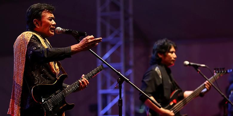 Soneta Group tampil pada Synchronize Fest 2016 di Gambir Expo, Kemayoran, Jakarta, Sabtu (29/10/2016). Festival musik multi genre tahunan ini menyuguhkan 100-an pertunjukan selama tiga malam.