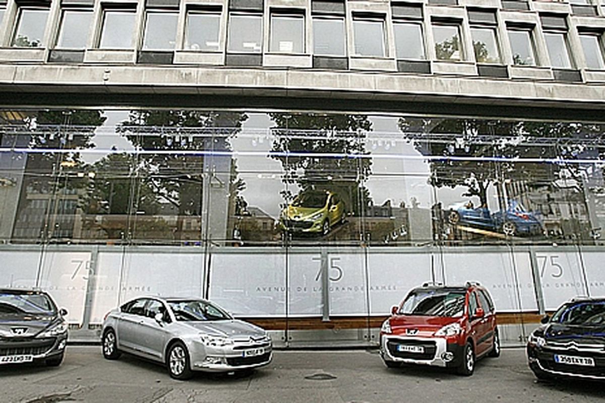 Kantor pusat PSA Peugeot-Citroen di Paris