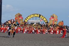 Dapat Menari dengan Indah di Atas Pasir Pantai, Ini Rahasia para Penari Gandrung Sewu