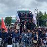 Ratusan Mahasiswa Geruduk DPRD Jatim, Tolak Efisiensi Anggaran Pendidikan 